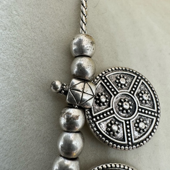 Lucky Brand Slider Disc Charms Silver Tone Choker 18" Necklace - Picture 6 of 9